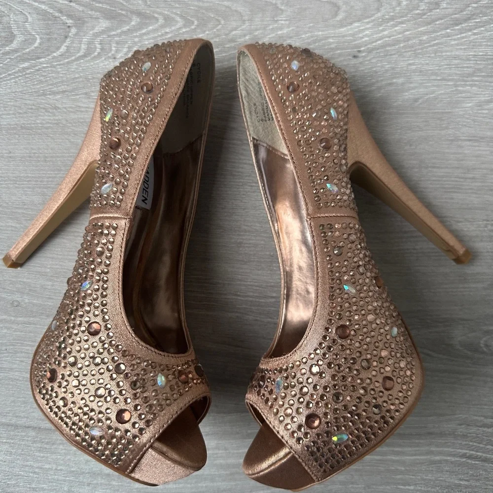 Steve Madden Sparkling Gold Peep-Toe Heels - Picture 17 of 17